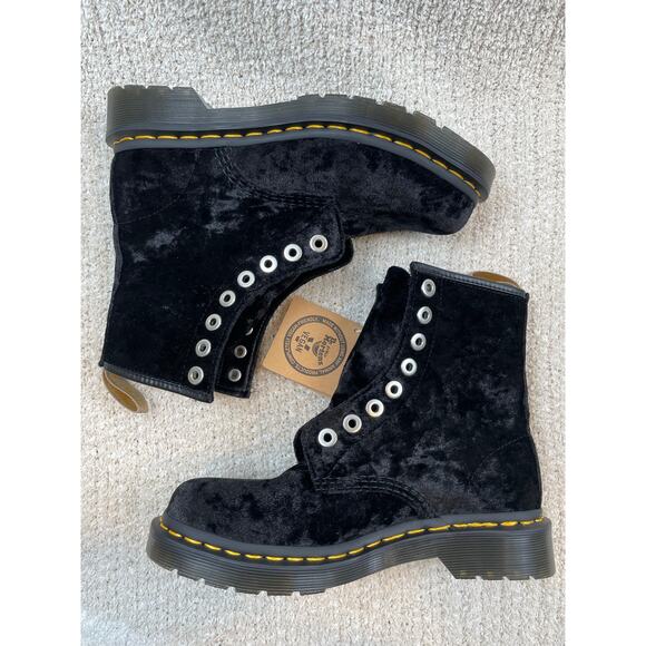 DOC MARTEN 31020 black vegan crushed velvet short boots 6 - Picture 6 of 9